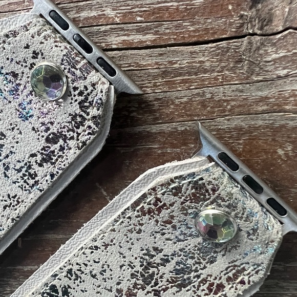 Mermaid.cream leather Apple Watch bow band similiar to spark*l - Picture 6 of 8